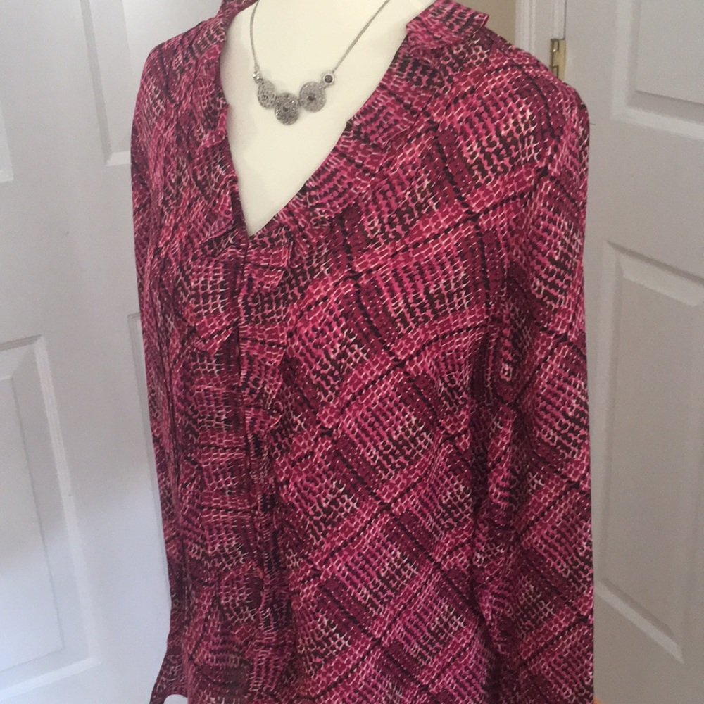 100% SILK Blouse. NWOT